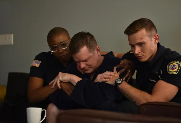 Кадр из «911 служба спасения» 1 сезон 4 серия