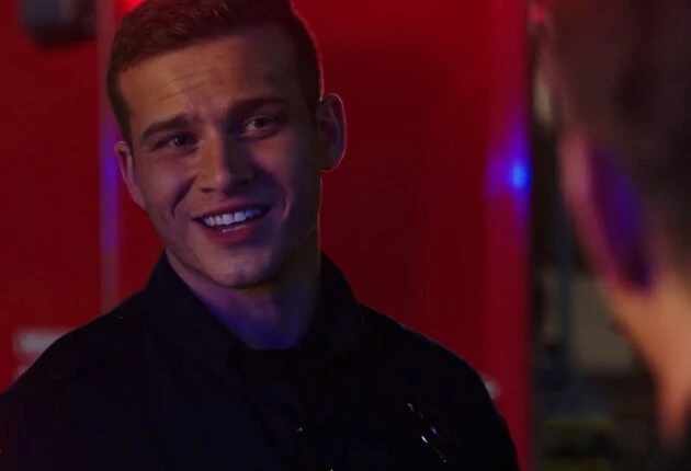 Кадр из сериала 911 служба спасения 2 сезон