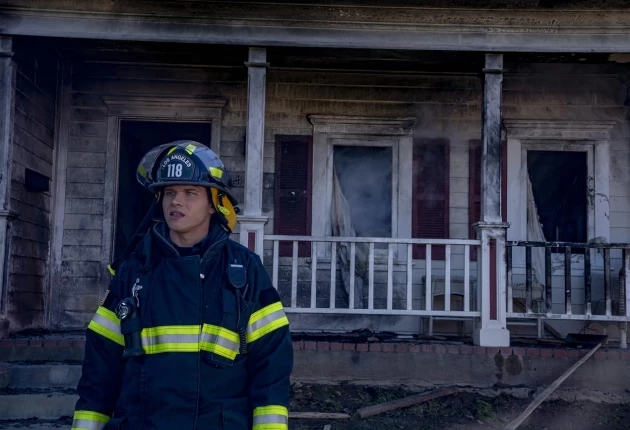 Кадр из «911 служба спасения» 2 сезон 14 серия