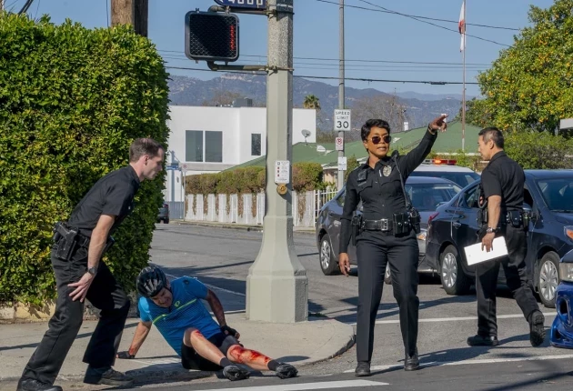 Кадр из «911 служба спасения» 2 сезон 14 серия