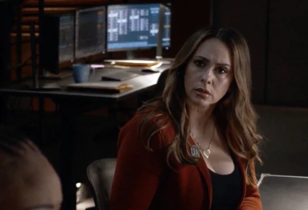 Кадр из «911 служба спасения» 8 сезон 18 серия