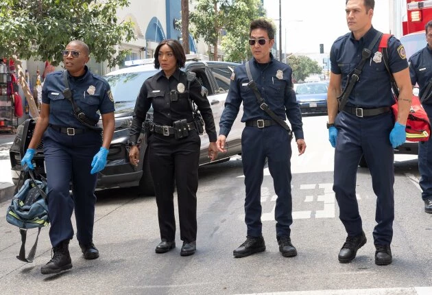 Кадр из сериала 911 служба спасения 9 сезон