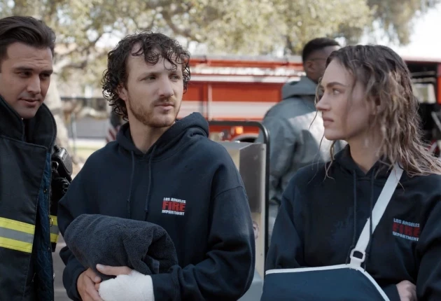 Кадр из «911 служба спасения» 9 сезон 14 серия